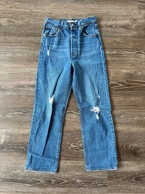 Levi's Women's Blue ribcage Straight ankle Distressed Jeans